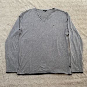 7 Diamonds long sleeve v-neck. Like New!